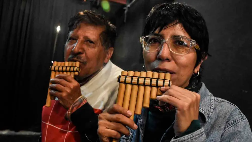 Las participantes de uno de los talleres en una sesi&oacute;n de m&uacute;sica. DICO SOL&Iacute;S