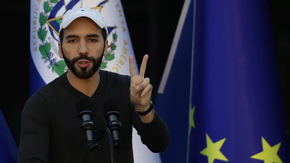 Fotograf&iacute;a de archivo en la que se registr&oacute; al presidente de El Salvador, Nayib Bukele, durante una alocuci&oacute;n, en Mejicanos (El Salvador)./ EFE