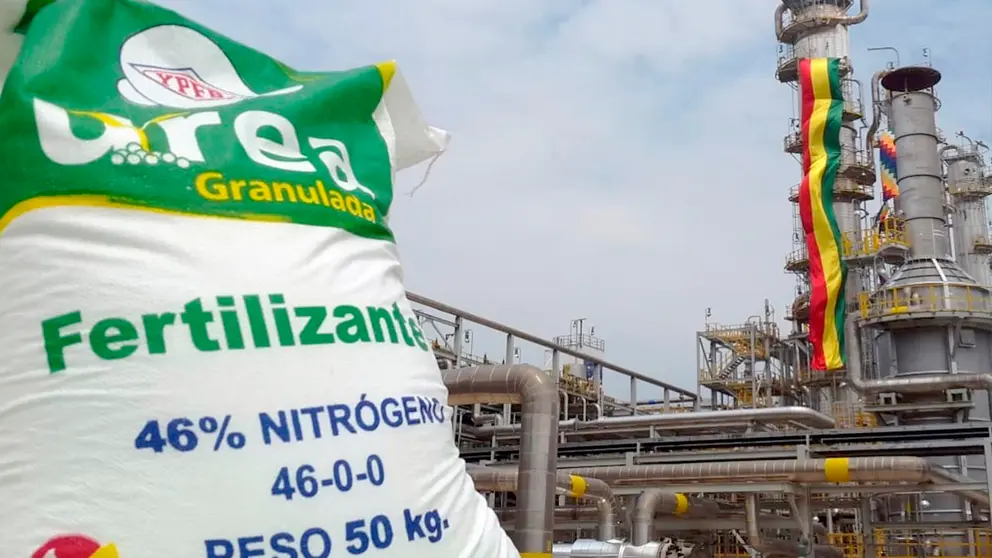 Una imagen referencial sobre la planta de urea y su producci&oacute;n./ ERBOL