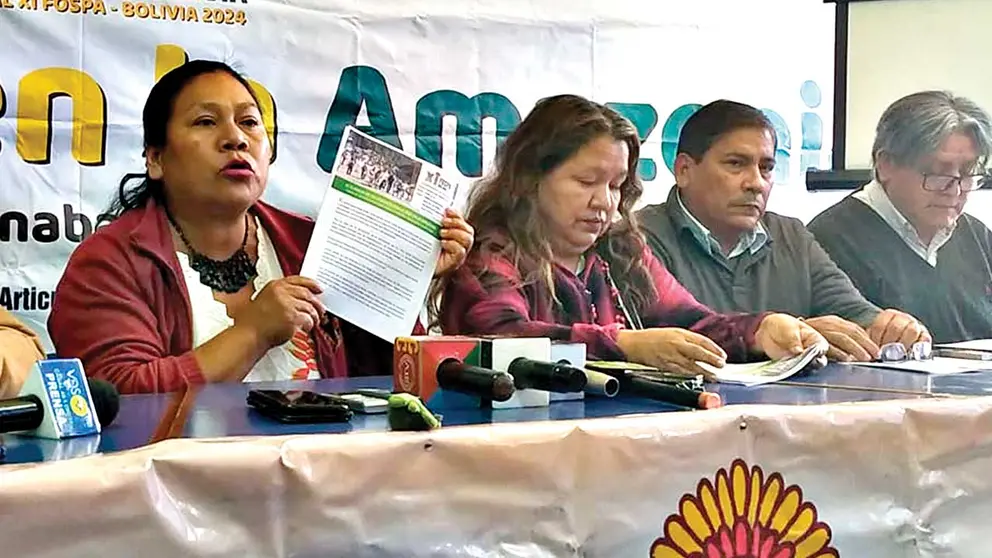 Dirigencia ind&iacute;gena denuncia contaminaci&oacute;n provocada por la miner&iacute;a./ ERBOL