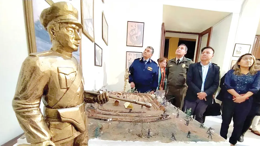 Exposici&oacute;n sobre la Guerra del Chaco en la Casa de las Culturas./ DICO SOL&Iacute;S