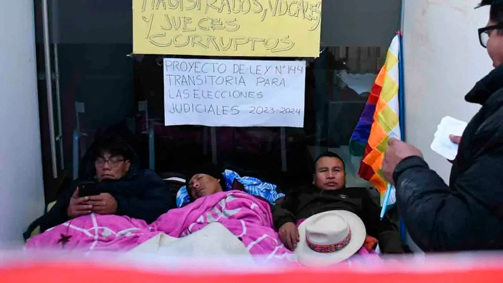 Evistas en el sexto d&iacute;a de medida de presi&oacute;n en exigencia de las elecciones judiciales. APG