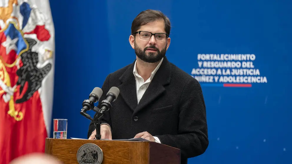 Fotograf&iacute;a cedida por la Presidencia de Chile del mandatario Gabriel Boric durante un mensaje a la naci&oacute;n, en Santiago (Chile)./ EFE
