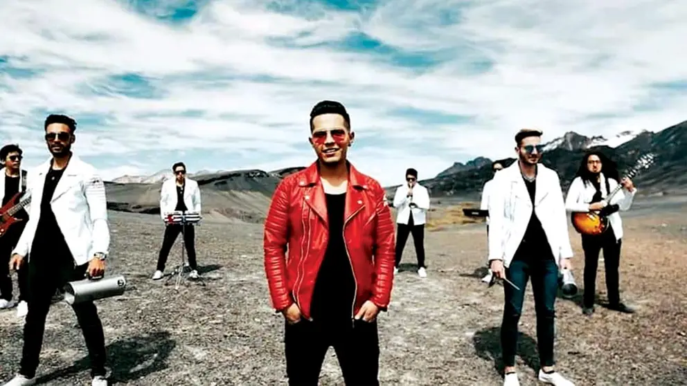 Carlos Alberto Durán, conocido en el ámbito musical como Charly, junto a su grupo La Dosis Perfecta. / CORTESÍA FAMILIA DURÁN MOLINA