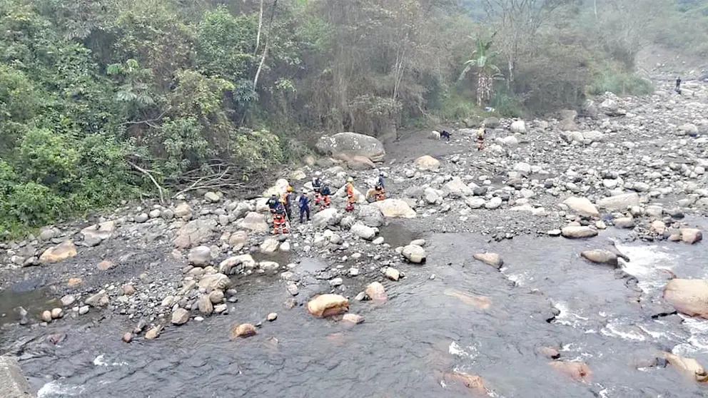 Rescatistas durante el quinto día de búsqueda en Tablas Monte, Colomi./ SAR BOLIVIA