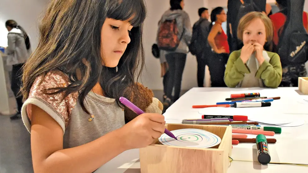 Portales muestra seis 
instalaciones de arte para &ldquo;Dar vueltas&rdquo; durante un mes./ NO&Eacute; PORTUGAL