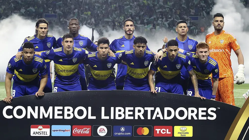 Jugadores de Boca posan durante un partido de las semifinales de la Copa Libertadores entre Palmeiras y Boca Juniors en el estadio Allianz Parque en Sao Paulo (Brasil)./ EFE