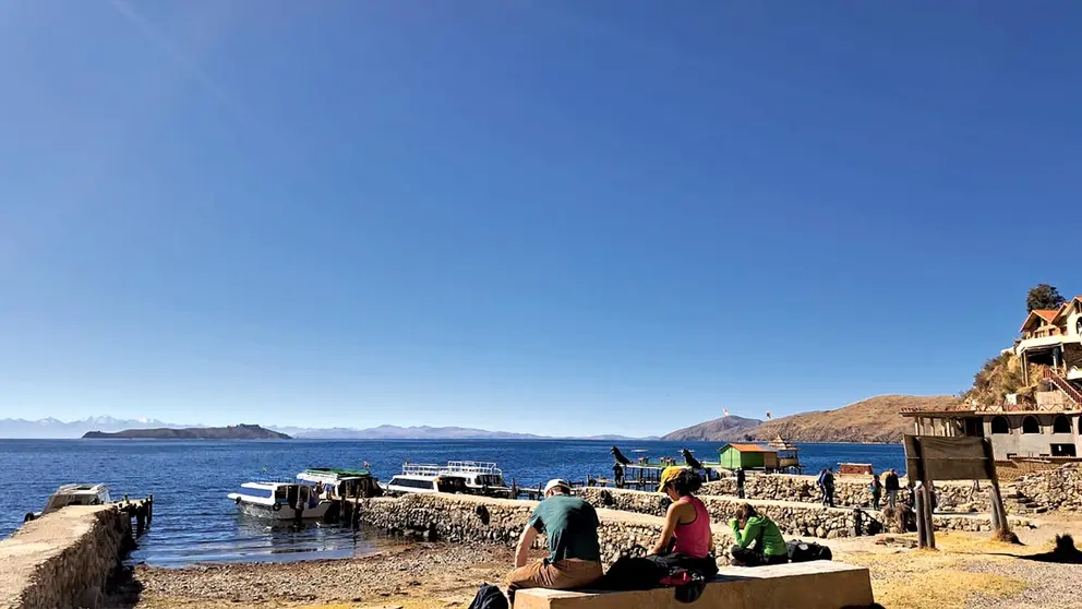 Una vista del Titicaca, lago compartido entre Bolivia y Per&uacute;./ ABI