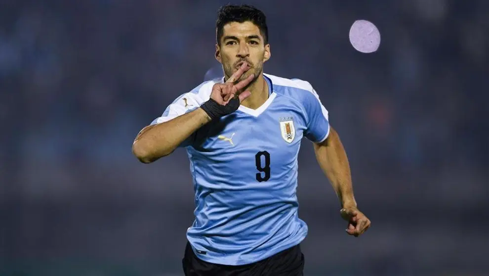 Luis Su&aacute;rez, con la casaca de Uruguay./ SPORT