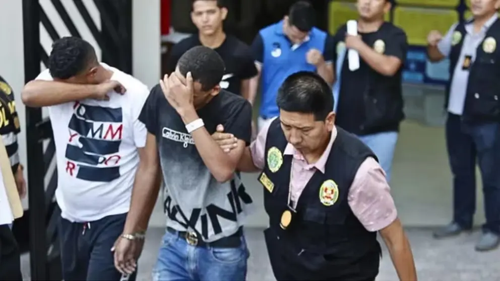 La Polic&iacute;a peruana apoyar&aacute; a Migraciones para la identificaci&oacute;n y captura de extranjeros en situaci&oacute;n irregular y de quienes han cometido delitos./ CORTES&Iacute;A GEC