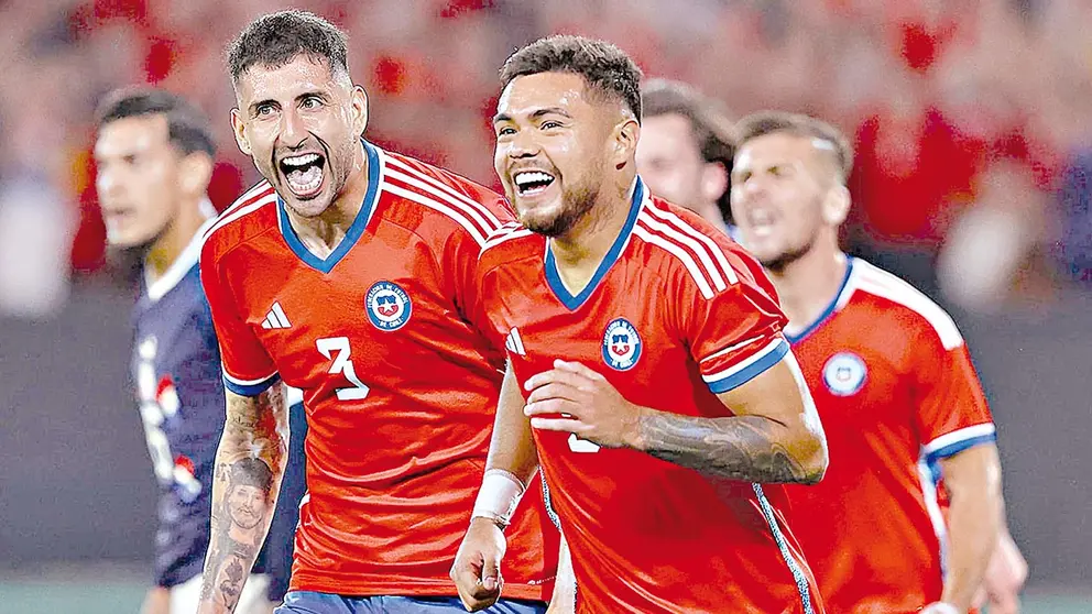 Futbolistas de la Roja celebran una conquista./ DIARIO CONCEPCI&Oacute;N