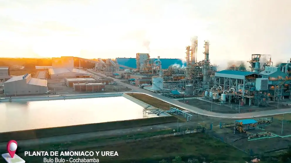 Una imagen panor&aacute;mica de la planta de amoniaco y urea, ubicada en Bulo Bulo./ ABI