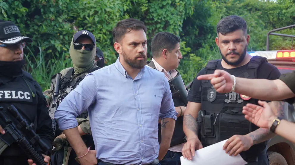 El ministro de Gobierno, Eduardo del Castillo, en San Mat&iacute;as, donde se entreg&oacute; a autoridades brasile&ntilde;as a Igor Oliveira, uno de los cabecillas del Primer Comando Capital (PCC)./ EDUARDO DEL CASTILLO