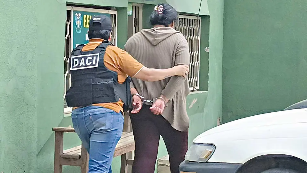Claudia Alejandra E.G., principal sospechosa del robo en el asilo El Buen Pastor./ MARIELA COSS&Iacute;O