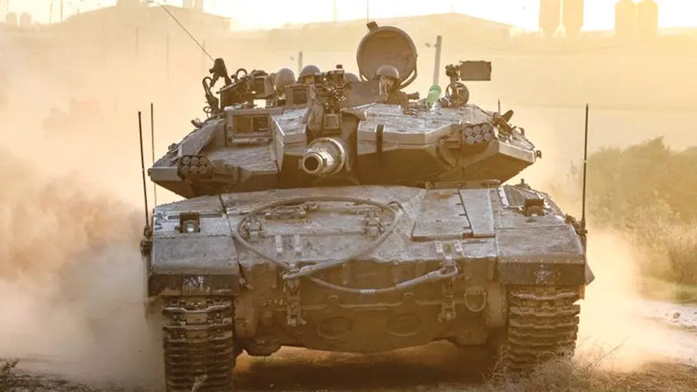 Un tanque israel&iacute; incursiona en el sur de la Franja de Gaza./ BBCMUNDO
