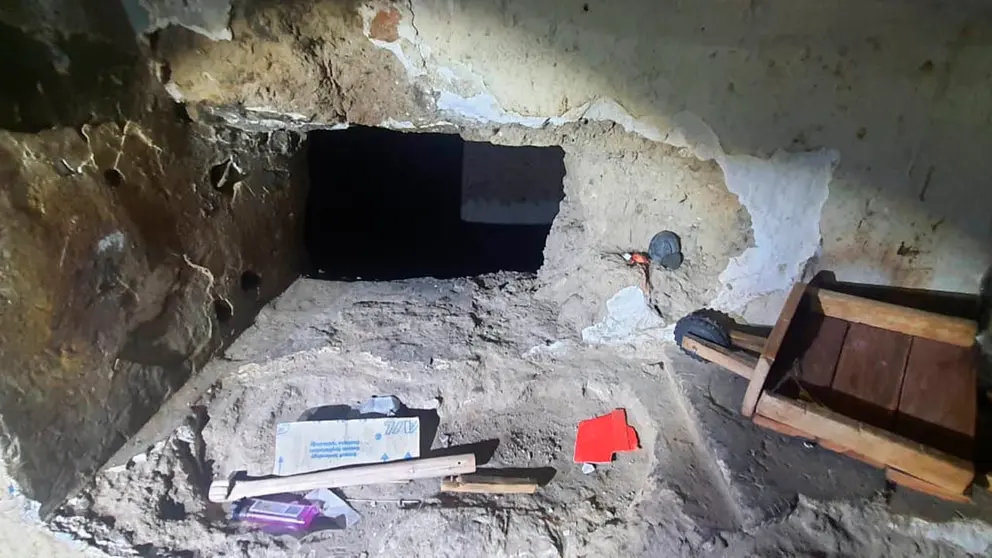 El forado encontrado en la c&aacute;rcel de San Pedro. Foto: Polic&iacute;a