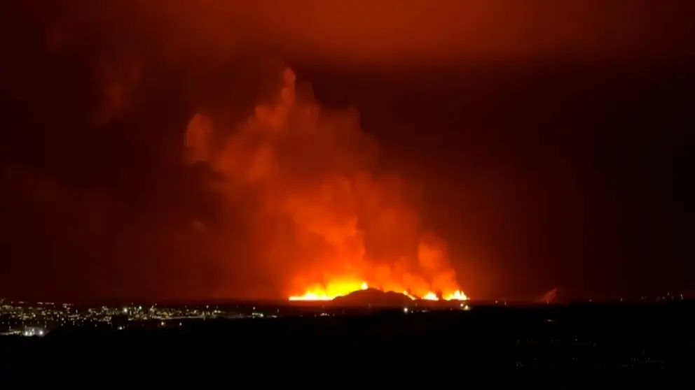 Un momento en la erupci&oacute;n del volc&aacute;n./ CAPTURA DE VIDEO