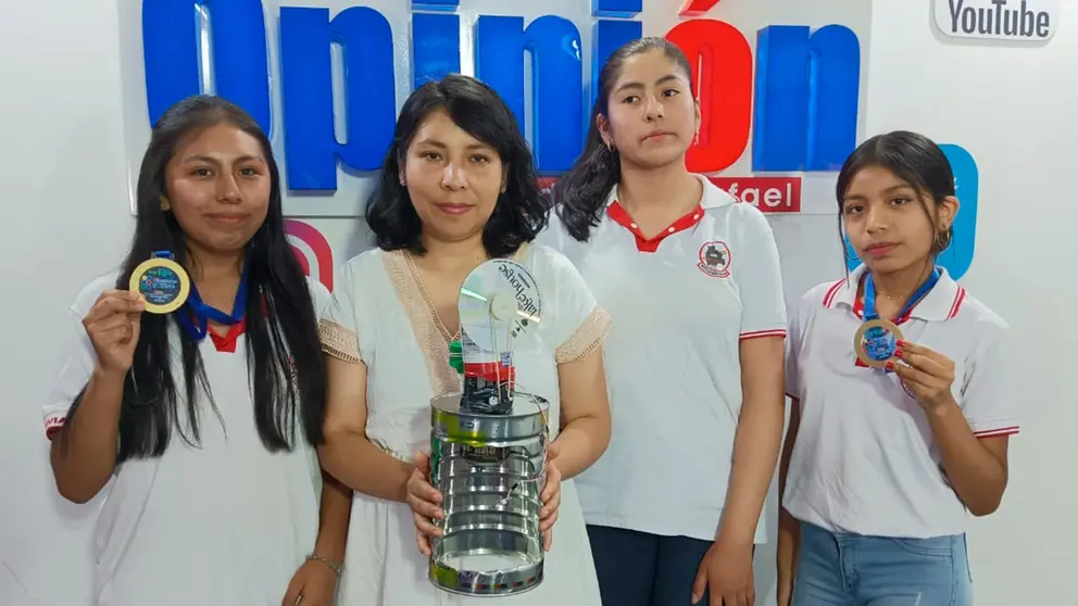 El equipo ganador de las olimpiadas STEM 2023./ OPINI&Oacute;N