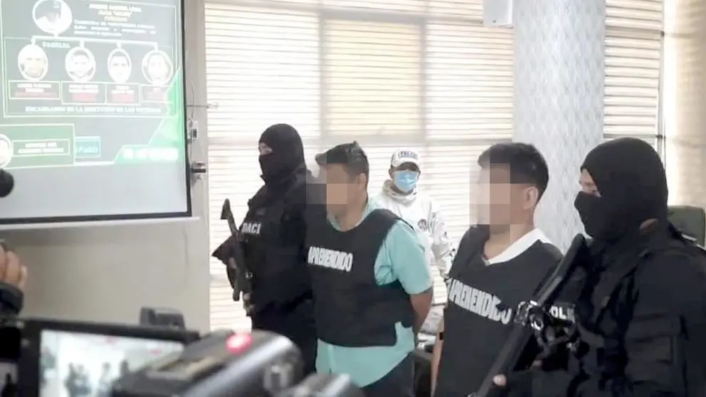 Los detenidos por el doble crimen en Santa Cruz./ CLAVE300.