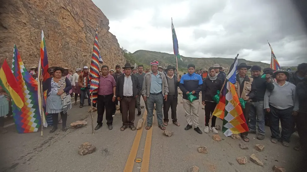 "Evistas" de Totora, durant los bloqueos en ese municipio. GENTILEZA RKC
