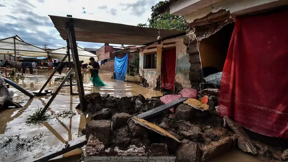 Viviendas afectadas en la zona de Linde, uno de los puntos cr&iacute;ticos de Tiquipaya, tras las lluvias. / DICO SOL&Iacute;S