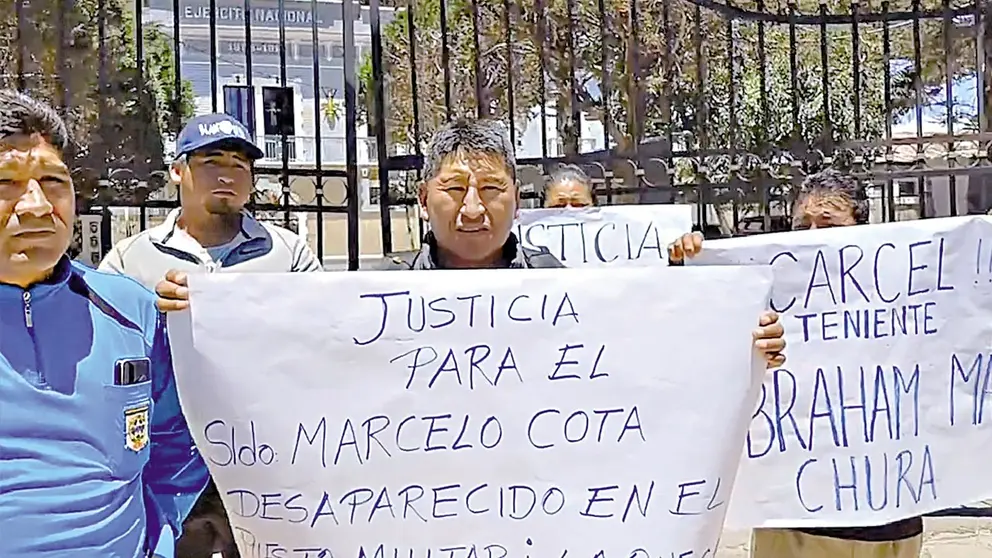 Pobladores piden justicia por el soldado Cota, en enero./  FACEBOOK JORGE HUANCA