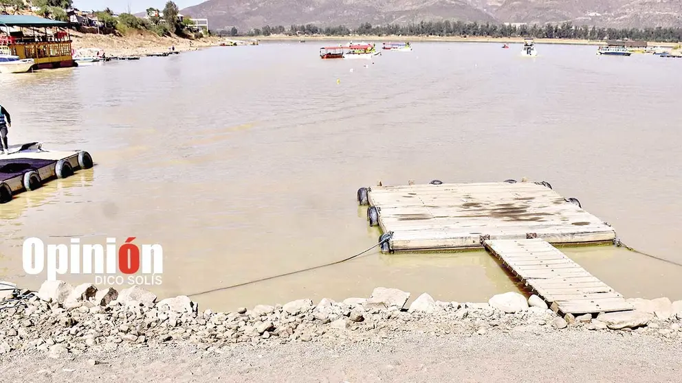 La laguna de La Angostura, en el Valle Alto de Cochabamba./ DICO SOL&Iacute;S
