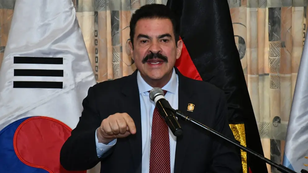El alcalde de Cochabamba, Manfred Reyes Villa, desde La Paz. APG