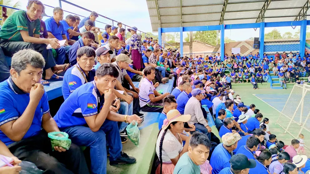 El ampliado ordinario de las Seis Federaciones del Tr&oacute;pico de Cochabamba. RKC