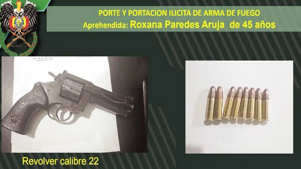 Mujer llevaba un arma de fuego./ POLIC&Iacute;A