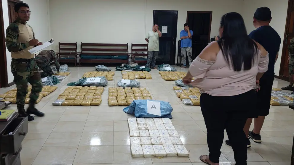Droga incautada por la FELCN tras operativo. FELCN