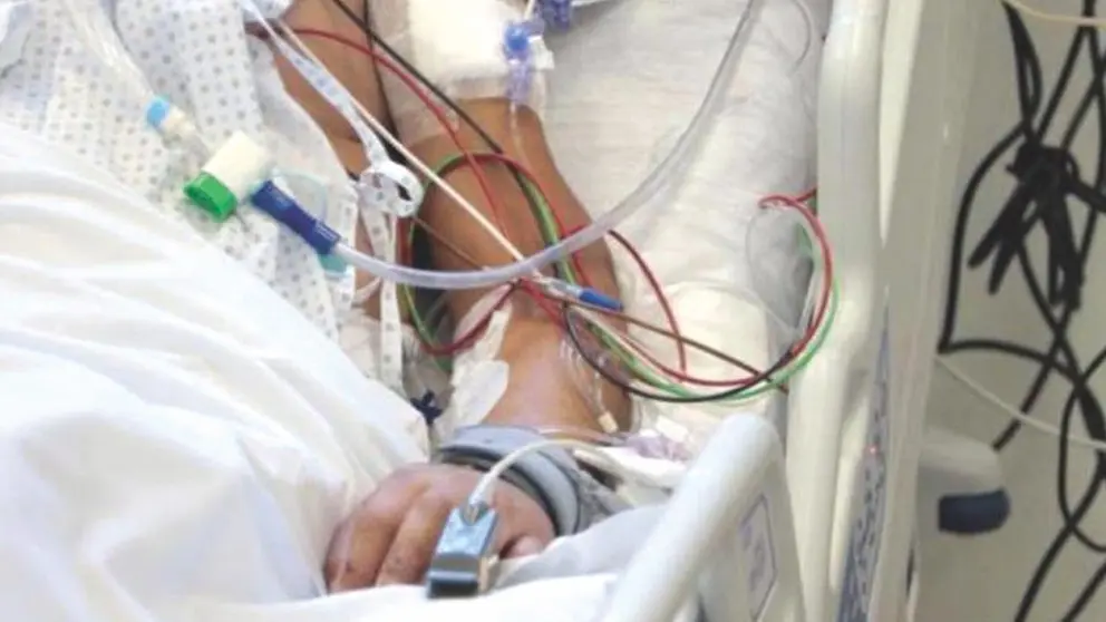 Imagen referencial de una persona internada/ URGENTE.BO