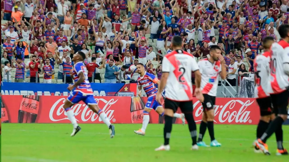 Incidencias del partido entre Nacional Potos&iacute; y Fortaleza. APG