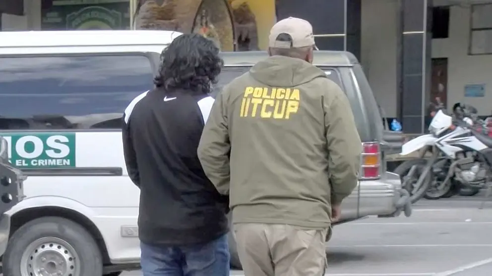 El joven con custodia policial./ ERBOL