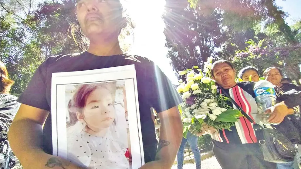 Dan el último adiós a la niña Tamy, víctima de violación e infanticidio en Cochabamba, el 20 de abril./  DICO SOLÍS