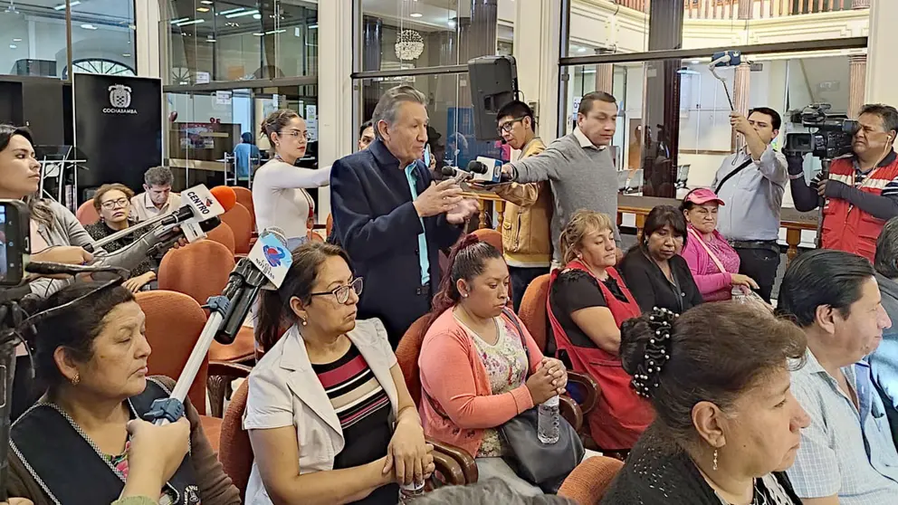 La reunión de conformación del Comité de Defensa al Consumidor, este 10 de junio./  SHIRLEY VILLARROEL