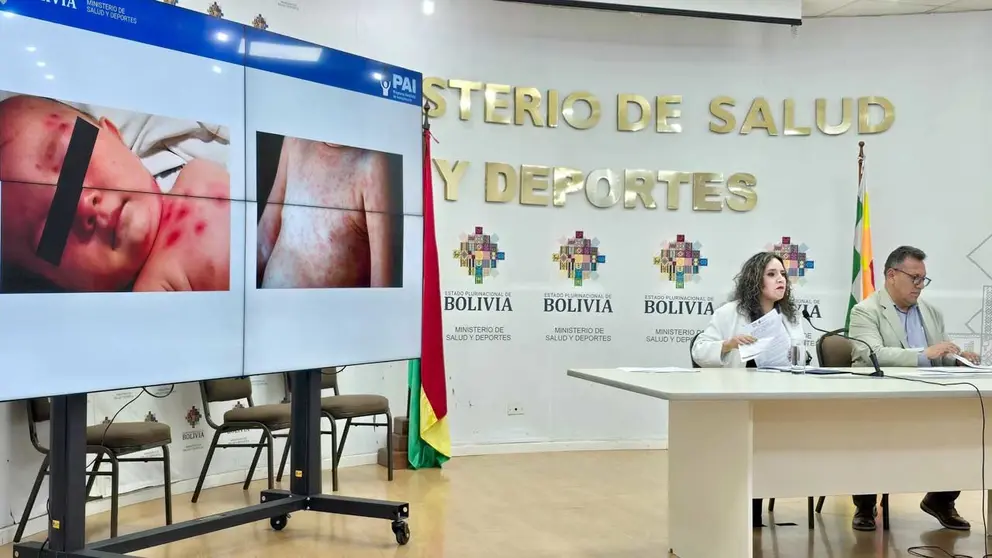 La ministra de Salud y Deportes, María Renée Castro, brinda conferencia de prensa./ MINISTERIO DE SALUD