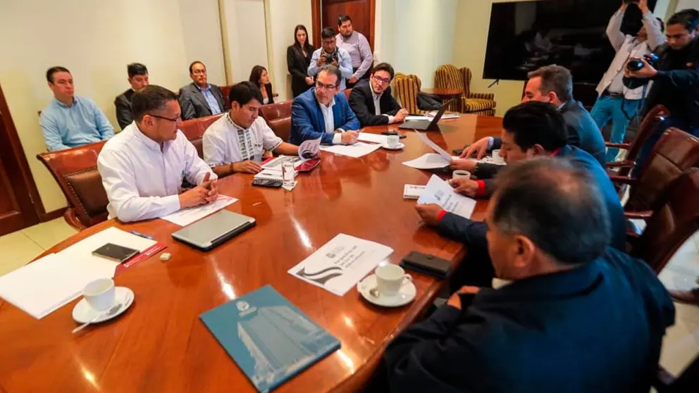 Gobernadores del pa&iacute;s se reunieron en Santa Cruz. APG