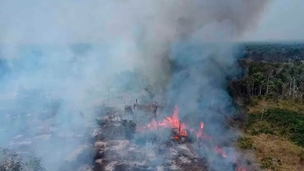 Vista del parque Noel Kempff en un incendio. Urgente.bo