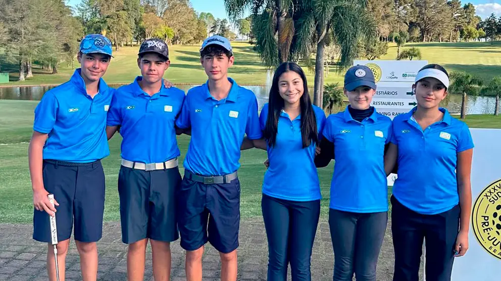 Equipo boliviano completo en el torneo. FBG