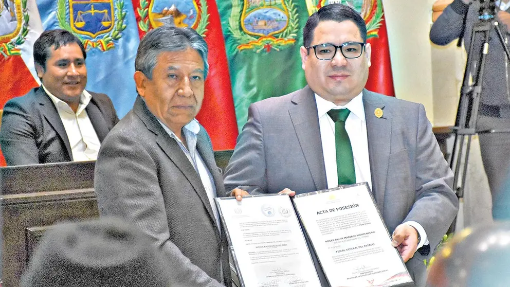El fiscal general del Estado, Roger Mariaca, es posesionado oficialmente en su nuevo cargo./ APG