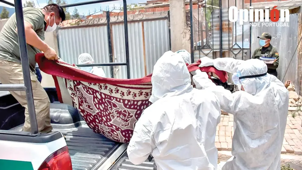 La Polic&iacute;a llev&oacute; a cabo ayer el levantamiento legal del cuerpo de una mujer en Chiquicollo, Cochabamba./ NO&Eacute; PORTUGAL