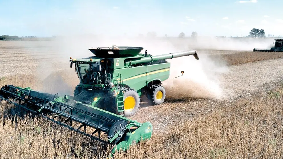 El di&eacute;sel es importante para el rubro agropecuario./ INFOBAE