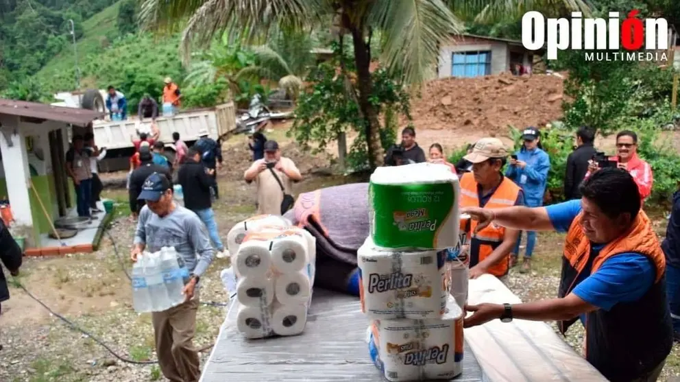 Entregan ayuda humanitaria a los afectados por la mazamorra en Villa Tunari. NO&Eacute; PORTUGAL.
