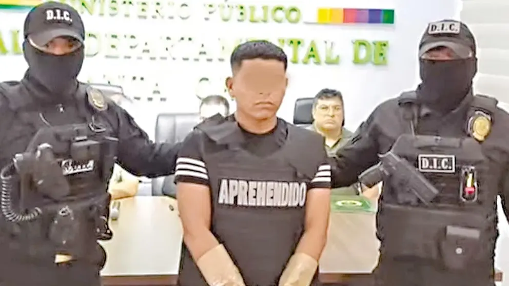 Richard concubino y verdugo de Sandra, fue presentado ante medios de comunicación ayer./ FISCALÍA