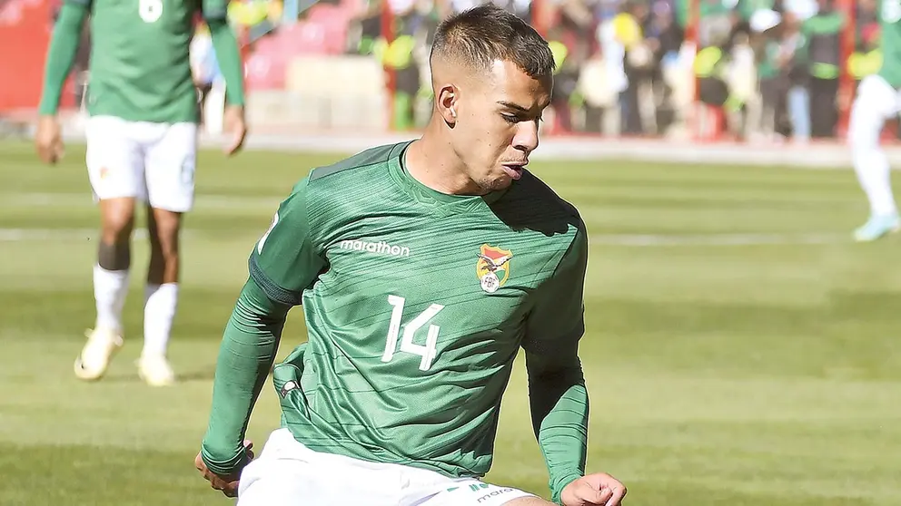 Robson Matheus, durante un juego con la Verde./ DICO SOL&Iacute;S