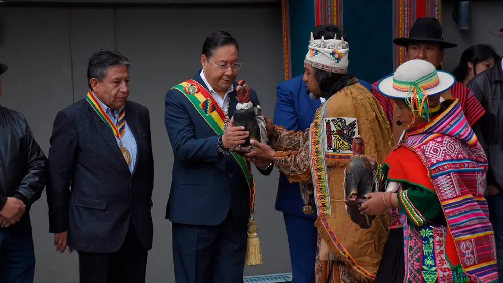 Actos realizados en la Casa Grande del Pueblo. APG