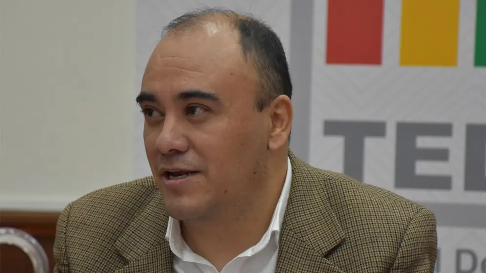 El vocal del TSE, en conferencia de prensa. ABI