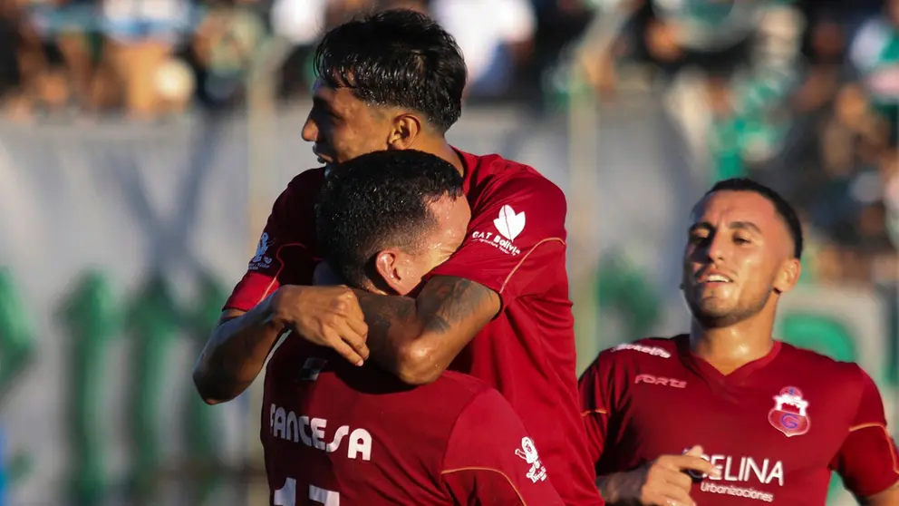 Jugadores de Guabir&aacute; celebran uno de sus goles. APG