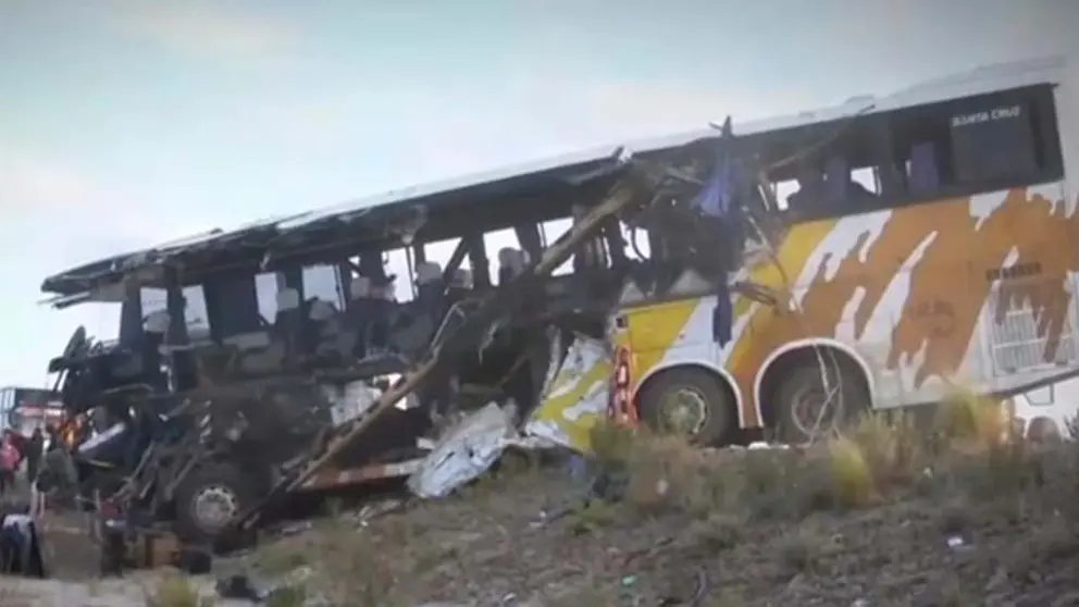 As&iacute; qued&oacute; el bus tras el accidente. RRSS